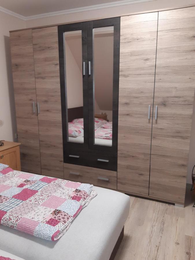 Boglarka Apartman 久洛 外观 照片
