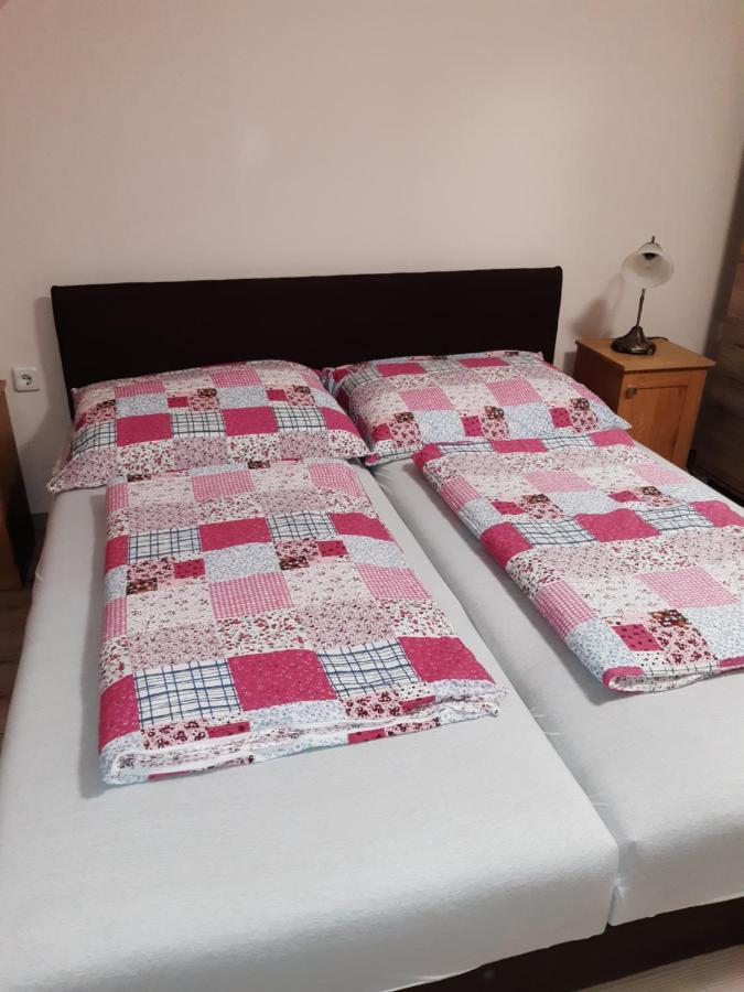 Boglarka Apartman 久洛 外观 照片
