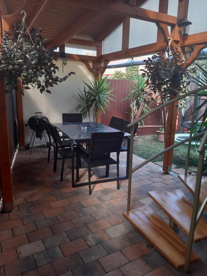 Boglarka Apartman 久洛 外观 照片