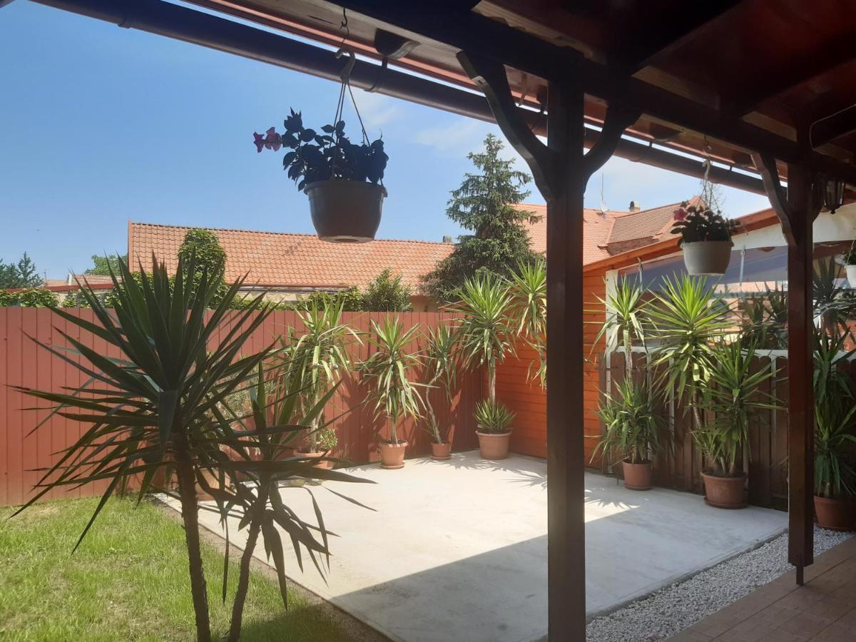 Boglarka Apartman 久洛 外观 照片