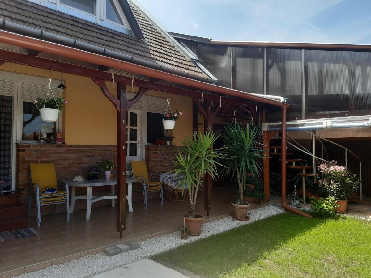Boglarka Apartman 久洛 外观 照片